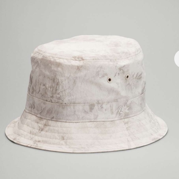 Lululemon On My Level Bucket Hat in Aquila White Opal Multi - Picture 1 of 4